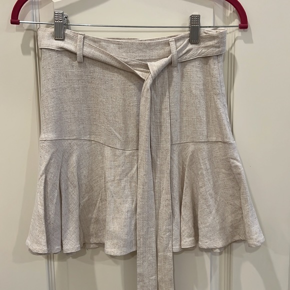 NWOT Stradivarius Tie-Front Skort - Cream - Picture 1 of 4